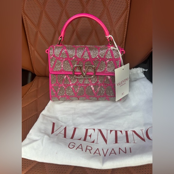 🛍️SOLD🛍️Valentino Garavani NWT VSLING Iconographe Mini
Sequins Top-Handle Bag - Picture 10 of 12